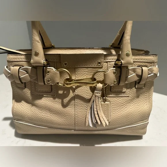 Coach Beige Pebbled Leather Hampton Tote Bag - Picture 10 of 16